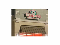 PETicures Professional Dog Grooming (3) - Pet services