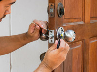 everyday locksmith llc (1) - Serviços de Casa e Jardim