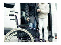 Private Car Service For Seniors (2) - Автомобилски транспорт