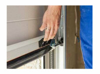 Garage Door Repair Levittown (3) - Janelas, Portas e estufas