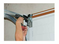 Garage Door Repair Levittown (5) - Janelas, Portas e estufas