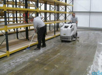 Premier Janitorial Services (3) - Cleaners & Cleaning services