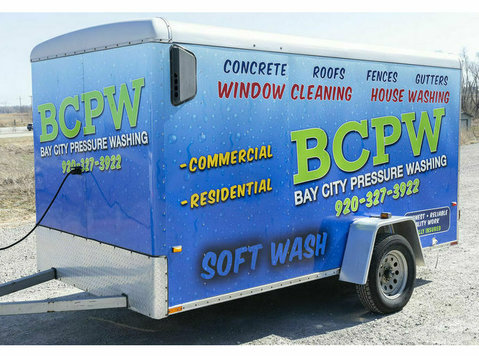 Bay City Pressure Washing - Uzkopšanas serviss