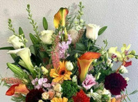 Florist of Larkspur - Royal Fleur (1) - Подарки и Цветы