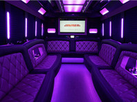 Vegas Party Bus (4) - Аренда Автомобилей