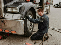 Diesel Industries Heavy Truck & Trailer Repair (1) - گڑیاں ٹھیک کرنے والے اور موٹر سروس