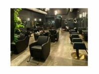 Sunday Salon (2) - Hairdressers