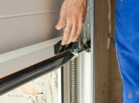Garage Door Repair Anchorage (2) - Okna, dveře a skleníky