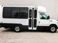 Party Bus Grand Rapids (7) - Auto Noma