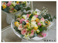 Azelly (1) - Dāvanas un ziedi