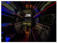 Limo Bus Milwaukee (2) - Аренда Автомобилей