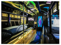 Limo Bus Milwaukee (4) - Аренда Автомобилей