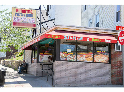 Burrito's Pizza & Grill - Restorāni