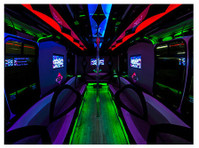 Milwaukee Party Bus (5) - Inchirieri Auto