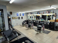 Ted's Barber Shop (1) - نائی-ہئیر ڈریسرز