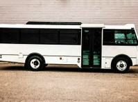 Cedar Rapids Party Buses (5) - Transporte de carro