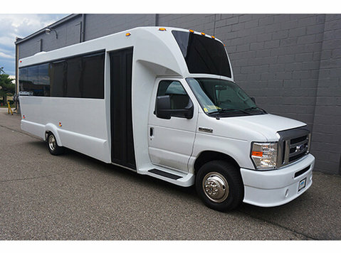 Fort Wayne Party Bus - Коли под наем