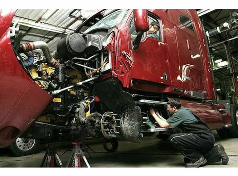 Gantts Truck and Trailer Repair Services - Auton korjaus ja moottoripalvelu