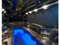 Brewer's Party Bus & limo (2) - گاڑیاں کراۓ پر