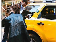 A Yellow Airport Cab (1) - Compagnies de taxi