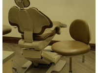 Dr. Gold's Source Dental (2) - Zubní lékař