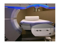 Lasercare Eye Center (4) - Medici