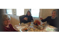 Glendale Senior Dining, Inc. (2) - Comida & Bebida