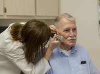 Beneficial Hearing Aid Center (3) - Slimnīcas un klīnikas