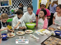 Young Chefs Academy of Seminole (2) - Parques de jogo e atividades pós-escolares