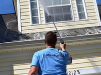 Labor Panes Window Cleaning Greensboro (3) - Limpeza e serviços de limpeza