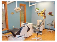 Lafayette Pediatric Dentistry & Orthodontics (1) - Zubní lékař