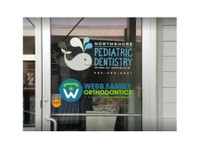 Webb Family Orthodontics (2) - Hammaslääkärit