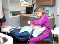North End Dental Associates (3) - Стоматолози