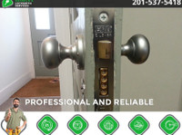 Resnick's Locksmith Services (6) - Security services
