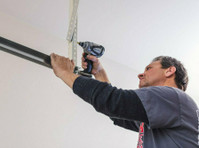 Quick Response Garage Door Service (3) - Builders, Artisans & Trades