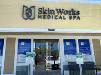 Skin Works Medical Spa (1) - Spa y Masajes