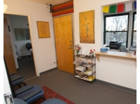 Gracey Holistic Health (5) - Acupuncture