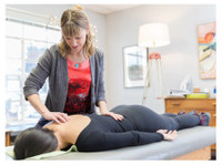 The Bay Chiropractic & Massage (2) - آلٹرنیٹو ھیلتھ کئیر