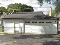 Acrosstown Garage Door (3) - Home & Garden Services