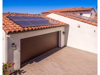 California Premier Solar Construction (3) - Energie solară, eoliană şi regenerabila