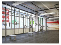 Roark Gyms (2) - Спортски сали, Лични тренери & Фитнес часеви