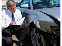Pro-Masters Auto Collision Center (3) - Car Repairs & Motor Service