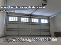 Englewood Garage Door Repair (5) - Okna, dveře a skleníky