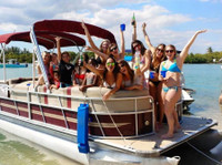 Miami Party Boat Rentals (2) - Iahturi & Sailing