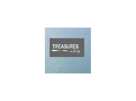 Treasures On the Bay - Serviced apartments