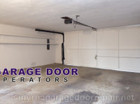 Smyrna Garage Door Repair (2) - Construction Services