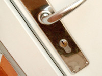 Victor's Locksmith Co. (6) - Security services
