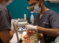 Pinewood Dental (2) - Hammaslääkärit