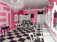 Lace Xclusive Salon Barber & Spa (1) - Schönheitspflege