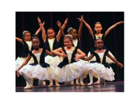 River Ridge School of Music & Dance (3) - Hudba, divadlo, tanec